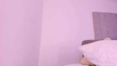 Snapshot of tamy_leen chatting on February 18, 12:39 pm Tamy Leen online show from February 18, 12:39 pm