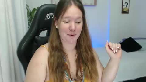 Snapshot of tamy_shine87 chatting on January 3, 4:33 am Im Samy online show from January 3, 4:33 am