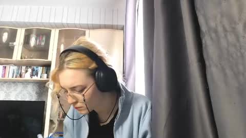Adeline online show from July 30, 3:22 pm