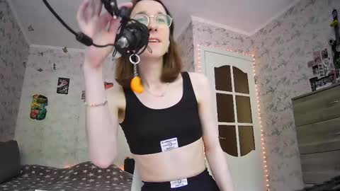 Snapshot of tangerine4dreams chatting on May 14, 10:22 am Milena Kuprianova online show from May 14, 10:22 am