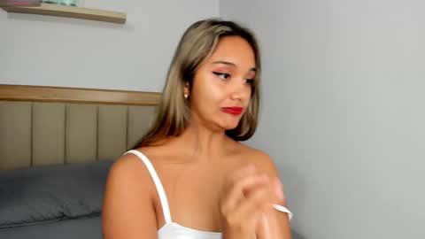 Snapshot of taniacarterr chatting on October 31, 4:41 pm TaniaCarter online show from October 31, 4:41 pm