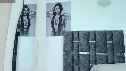 Snapshot of taniamilan chatting on February 9, 9:35 am Tania online show from February 9, 9:35 am