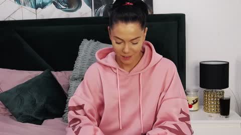 tanyaGrey online show from December 4, 10:35 am