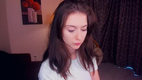Snapshot of tannaschoeneck chatting on May 16, 10:36 am Anna online show from May 16, 10:36 am