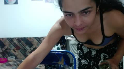 Snapshot of tantricroots chatting on May 16, 12:40 am Angeline Follow online show from May 16, 12:40 am