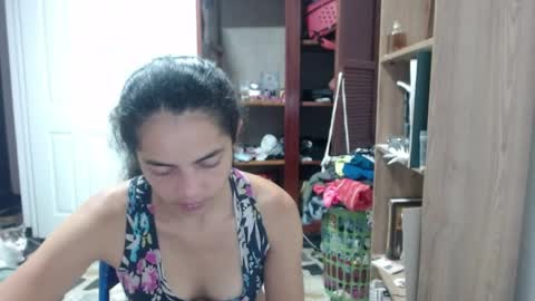 Snapshot of tantricroots chatting on June 9, 1:28 am Angeline Follow online show from June 9, 1:28 am