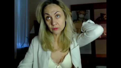 Snapshot of tanya6547 chatting on December 14, 11:07 am tanya online show from December 14, 11:07 am