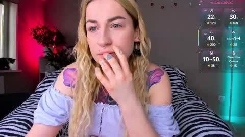 Snapshot of tanya_acid chatting on February 24, 6:38 am Tanya acid       online show from February 24, 6:38 am