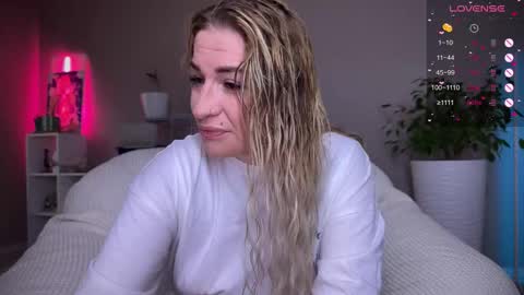 Snapshot of tanya_acid chatting on October 16, 11:44 am Tanya acid       online show from October 16, 11:44 am