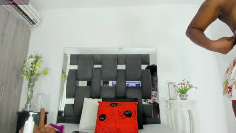 Snapshot of tanyyaa chatting on December 23, 11:39 pm Tanya online show from December 23, 11:39 pm