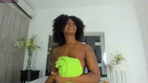 Snapshot of tanyyaa chatting on January 22, 4:12 pm Tanya online show from January 22, 4:12 pm