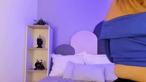 taracarsonn online show from March 21, 11:30 pm