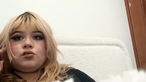 Tara Esa online show from May 21, 2:40 am