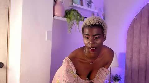 Snapshot of taramasud_ chatting on February 22, 1:09 pm taramasud_ online show from February 22, 1:09 pm