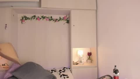  T A R A  online show from November 7, 4:23 am