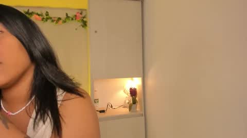  T A R A  online show from March 21, 4:17 am