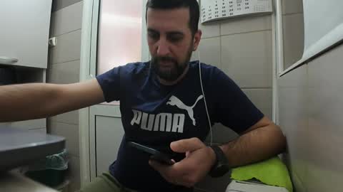 Snapshot of tarkan198 chatting on January 15, 5:26 pm tarkan198 online show from January 15, 5:26 pm