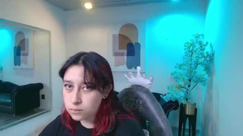 Snapshot of tarlywho chatting on May 6, 11:26 am Tarly Who online show from May 6, 11:26 am