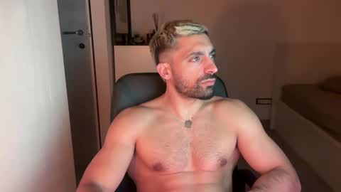 tarquit8 online show from October 8, 9:45 pm