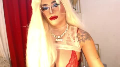 Snapshot of tasha_goddess chatting on May 20, 5:24 am tashaa online show from May 20, 5:24 am