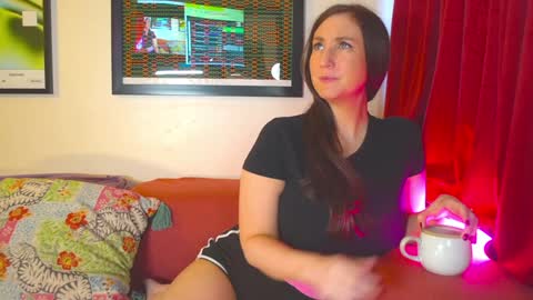 Vivian  Clark online show from November 9, 2:04 pm