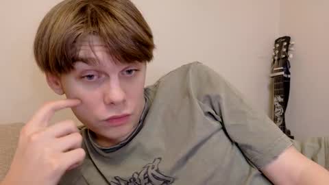 Snapshot of tasteithorny chatting on April 2, 1:47 am tasteithorny online show from April 2, 1:47 am
