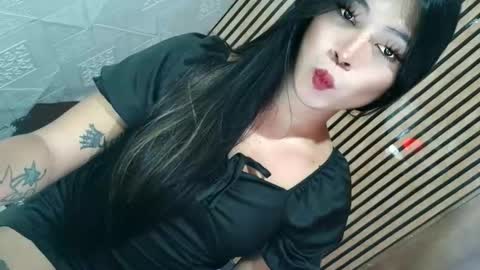   online show from November 5, 6:52 pm