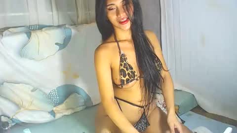 Snapshot of tasteofinnocentxx chatting on April 14, 12:05 am tasteofinnocentxx online show from April 14, 12:05 am