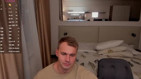 My shows 2100500 UTC3 online show from December 6, 2:35 am