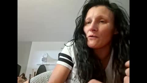 Snapshot of tastypeach6989 chatting on May 15, 10:17 pm tastypeach6989 online show from May 15, 10:17 pm