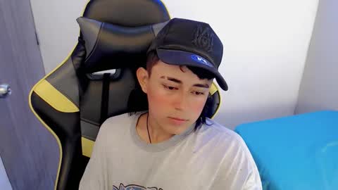 T A T A N online show from November 21, 9:57 pm