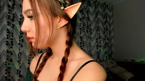 Snapshot of tate_angel chatting on December 11, 5:15 pm Tate online show from December 11, 5:15 pm