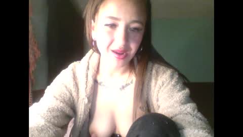 Snapshot of tati672985 chatting on October 7, 5:04 am Tatti online show from October 7, 5:04 am