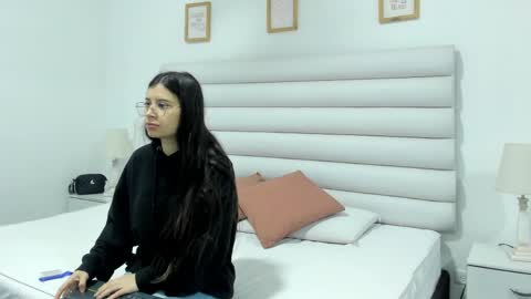 tatiana_arboleda online show from March 31, 3:41 am