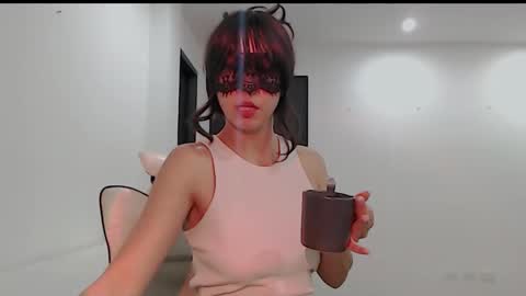 Snapshot of tatianaaah chatting on February 3, 3:39 pm Morgan online show from February 3, 3:39 pm