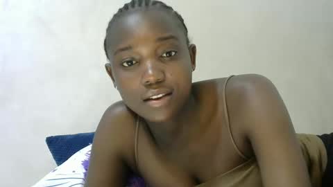 Snapshot of tatianadolll chatting on November 16, 8:14 pm tatianadolll online show from November 16, 8:14 pm