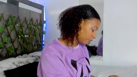 tatianasquirthot online show from April 3, 7:01 pm