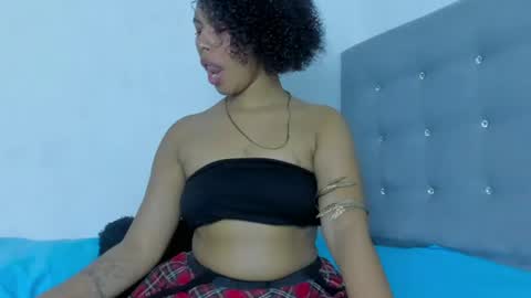 tatianasquirthot online show from June 29, 7:03 pm