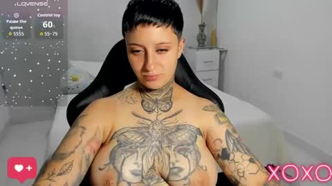 Snapshot of tatoo_girl chatting on September 30, 1:49 pm jess online show from September 30, 1:49 pm