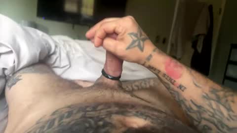 Snapshot of tattedlover84 chatting on June 9, 11:11 am Tattedlover84. stroke edge online show from June 9, 11:11 am
