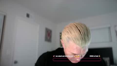 Snapshot of tattednblonde chatting on June 10, 10:03 am tattednblonde online show from June 10, 10:03 am