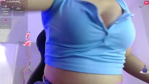 Snapshot of tatti_tay chatting on February 3, 7:19 pm tatis online show from February 3, 7:19 pm