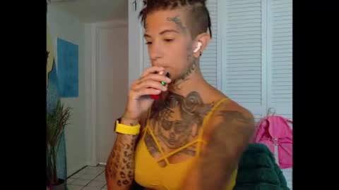 Snapshot of tattooed_natalia chatting on June 21, 2:19 pm Natalia 3 online show from June 21, 2:19 pm