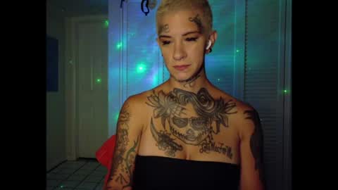 Snapshot of tattooed_natalia chatting on July 5, 9:27 am Natalia 3 online show from July 5, 9:27 am