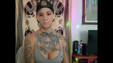 Snapshot of tattooed_natalia chatting on July 27, 4:36 pm Natalia 3 online show from July 27, 4:36 pm