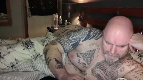 Tattooeddilf 01 online show from December 9, 1:51 am