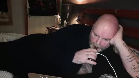 Tattooeddilf 01 online show from December 11, 9:34 pm