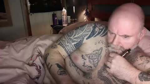 Tattooeddilf 01 online show from December 27, 4:26 am