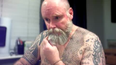 Tattooeddilf 01 online show from September 8, 10:53 pm