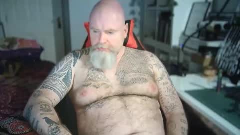 Tattooeddilf 01 online show from October 14, 10:32 pm